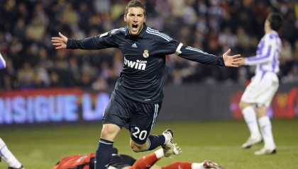 开云全站下载-战次升级：季后赛的激烈角逐，战季2019