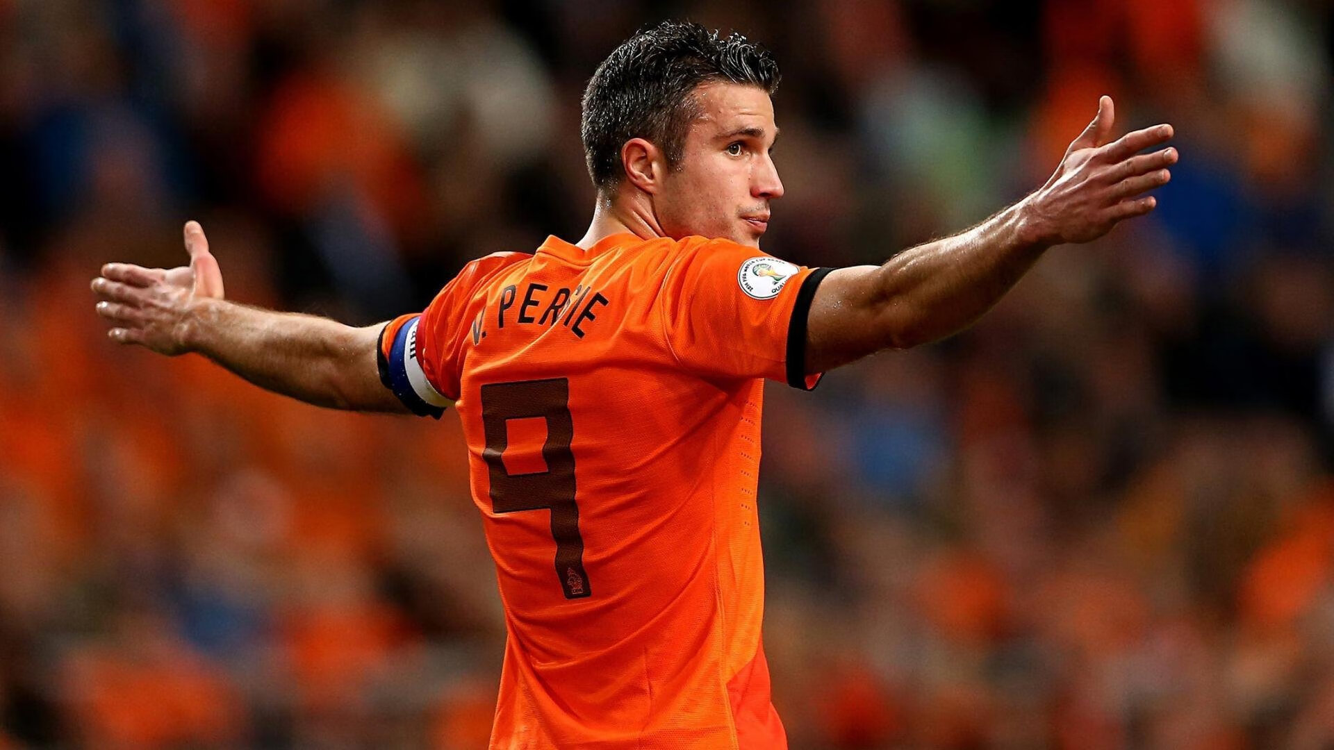 威尼修斯荣膺2024环球足球最佳球员与最佳前锋，威尼斯足球队比赛